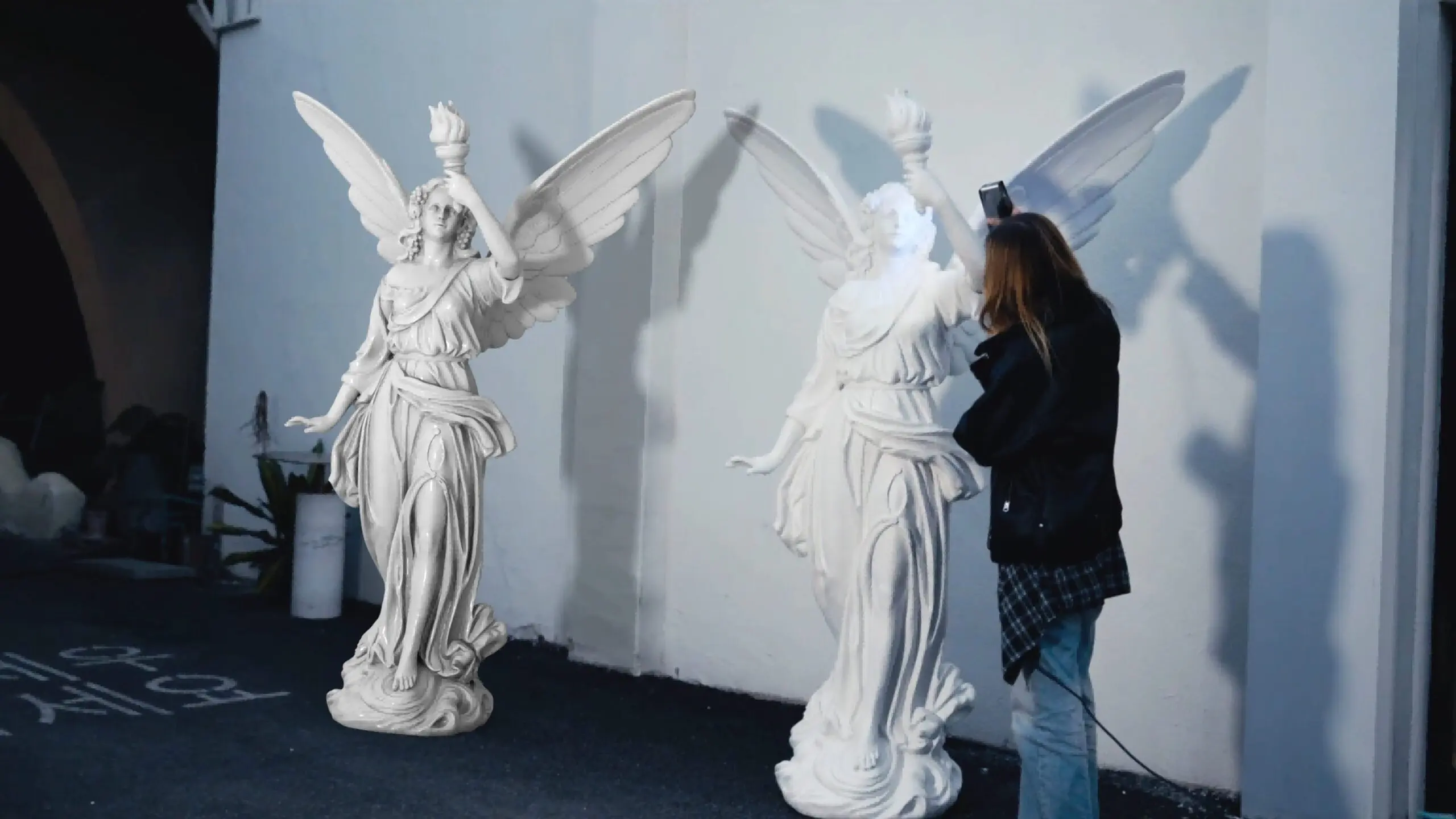 Medium to Large Objects / Sculptures / Full-Body Scans Medium to Large Objects / Sculptures / Full-Body Scans